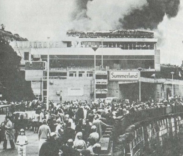 Пожар в развлкательном центре Саммерленд, 2 августа 1973 года, Великобритания