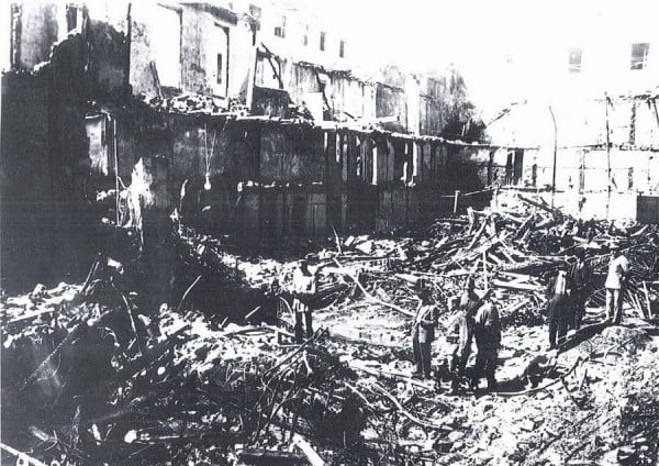 Разбор завалов после пожара в театре "Новедадес", Мадрид. Испания, 1928 год
