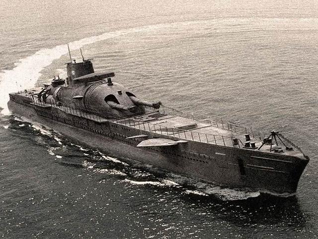 Французская подводная лодка «СЮРКУФ»