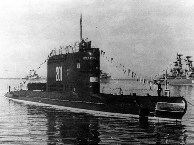 Советская дизельная ракетная подводная лодка К-129