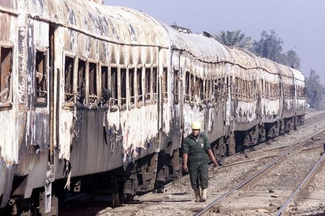 Железнодорожная катастрофа в Аль-Аят (Al Ayyat) — Египет, 2002 год (383 жертвы)